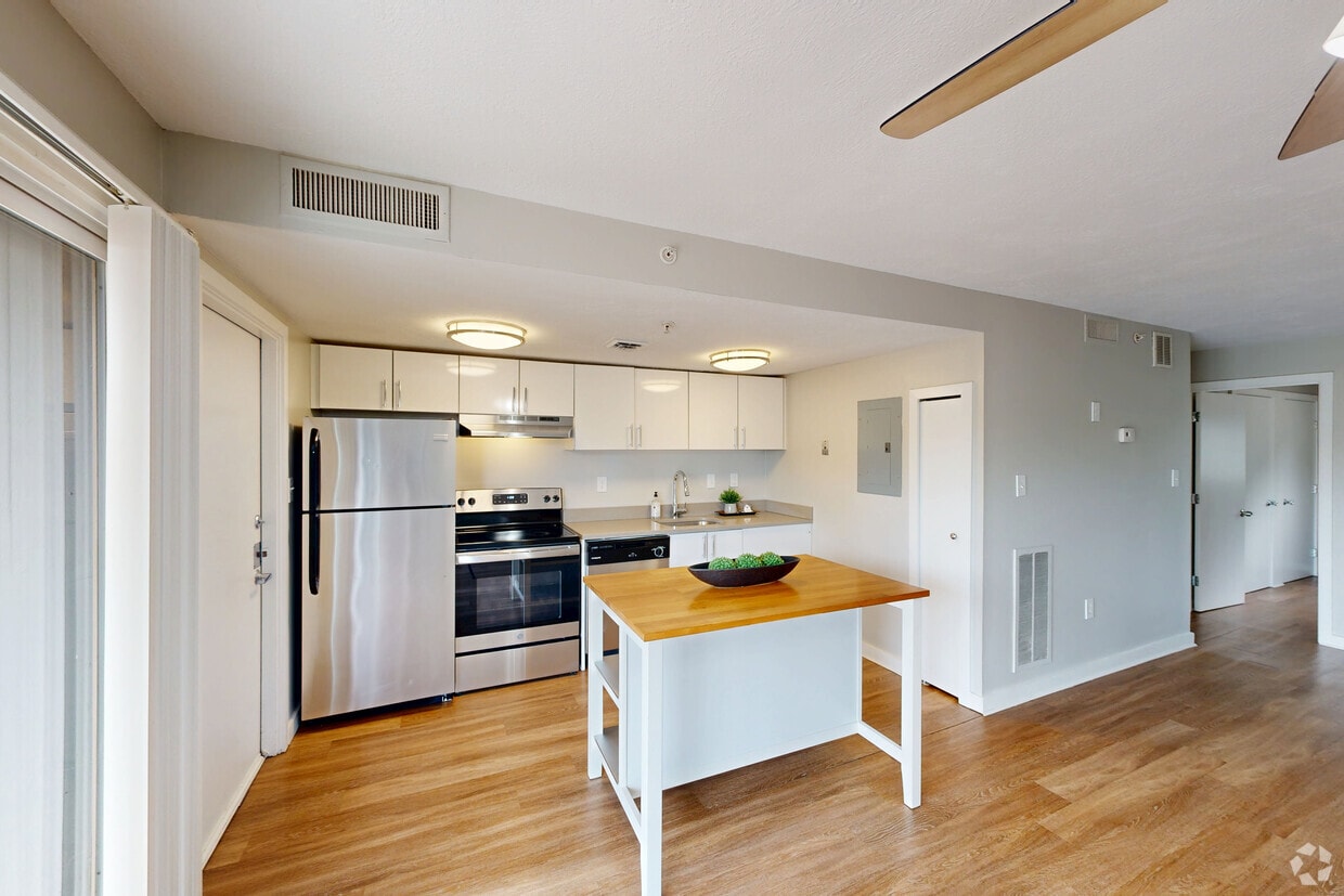 Photo - Charles Landing Apartments