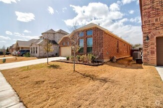 Building Photo - 9316 Meadowpark Dr