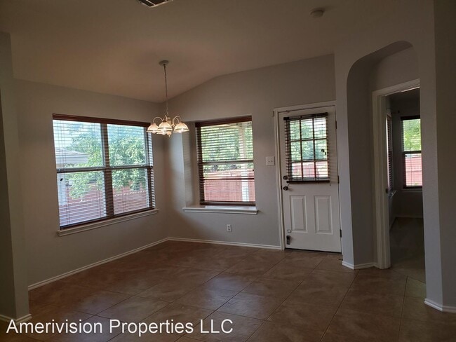 Building Photo - 8647 Wurzbach Rd