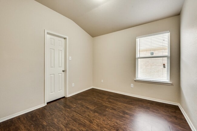 Building Photo - COMING SOON East Fort Worth