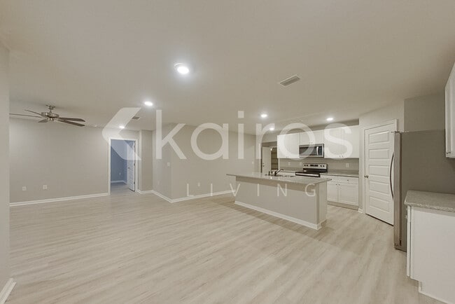 Building Photo - 4698 Malay Cir