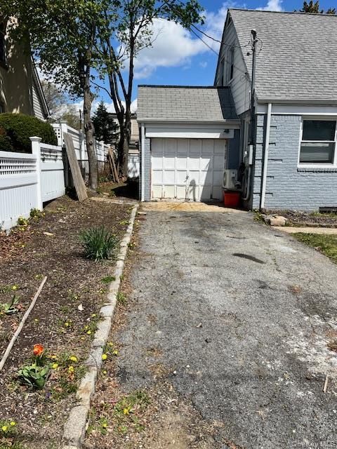 Building Photo - 345 Walton St