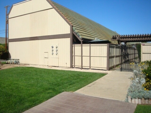 Foto principal - Townhouse in South Santa Maria with 1 car ...