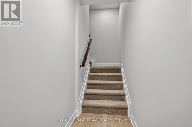 Photo du bâtiment - 301 Glenroy Gilbert Dr