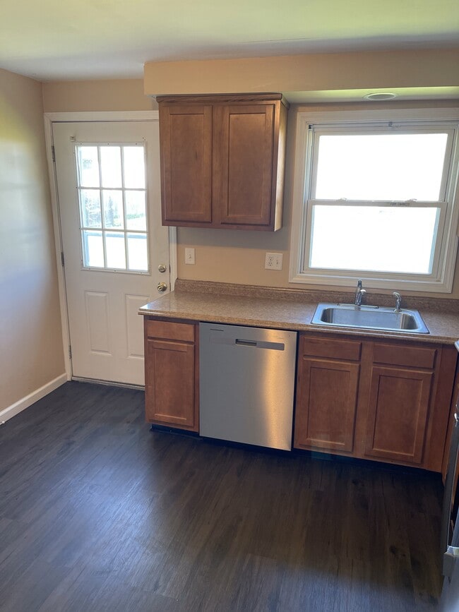 Foto del edificio - 62 Cascade Dr