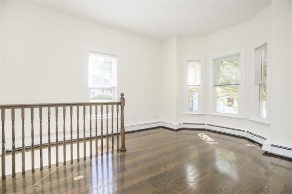 Building Photo - 11 Seckel St