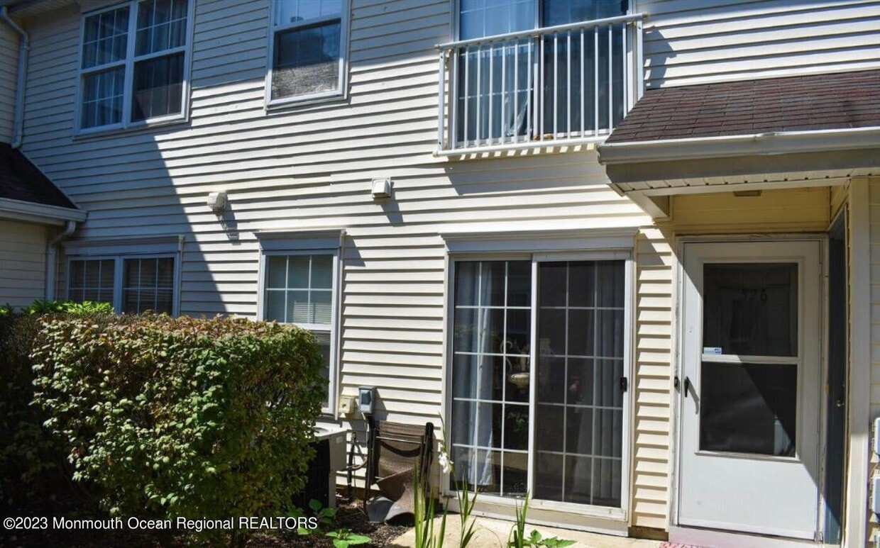 526 Tivoli Ct, Marlboro, NJ 07751 Condo for Rent in Marlboro, NJ