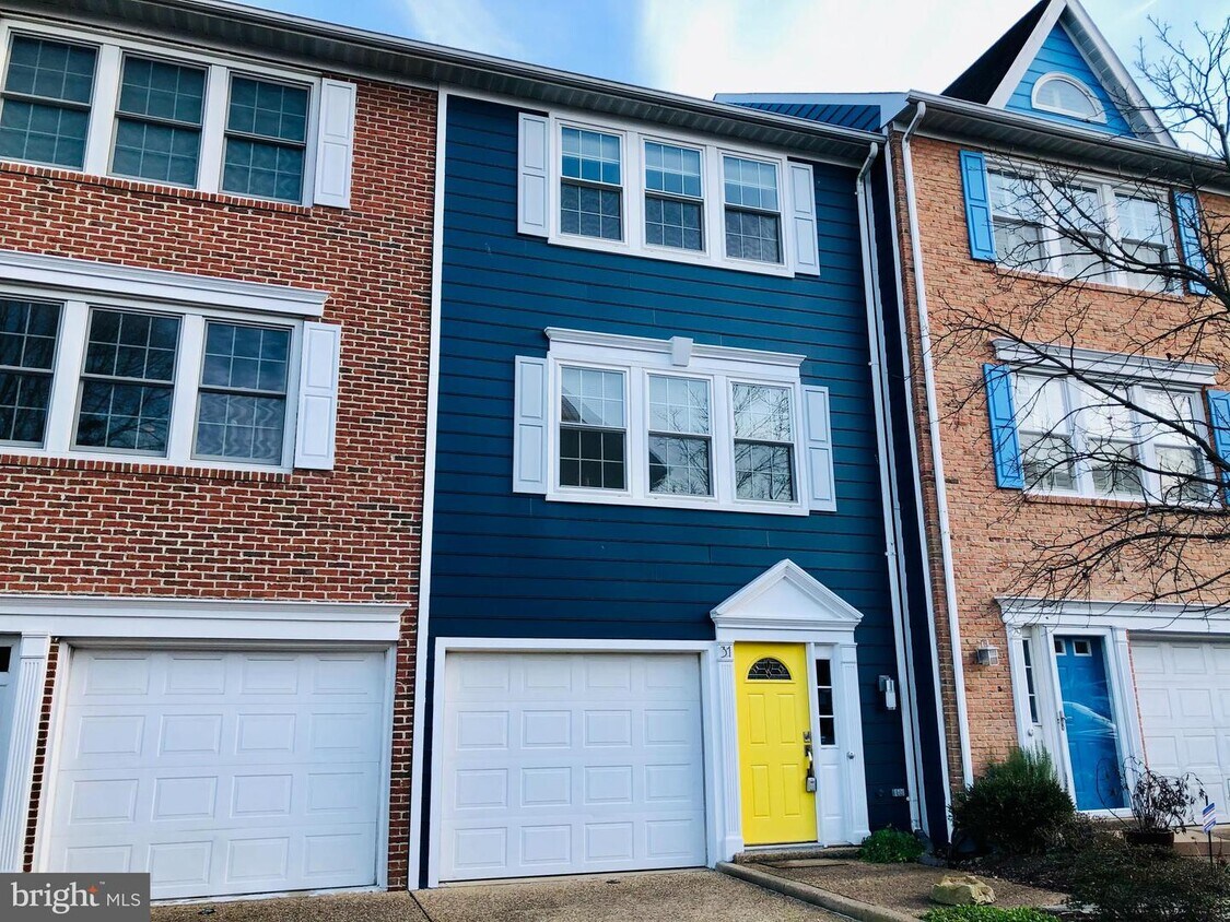 31 Herbert St, Alexandria, VA 22305 Townhome Rentals in Alexandria VA