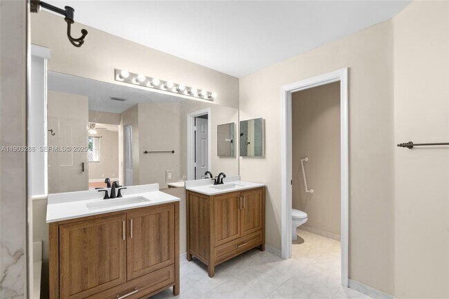 Foto del edificio - 4490 Foxtail Ln