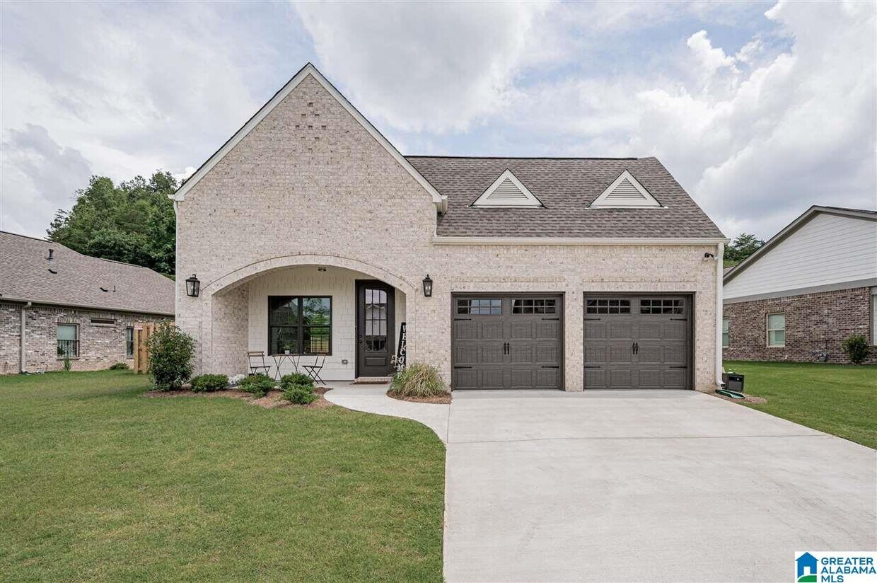 1394 Woodridge Pl, Gardendale, AL 35071 House Rental in Gardendale