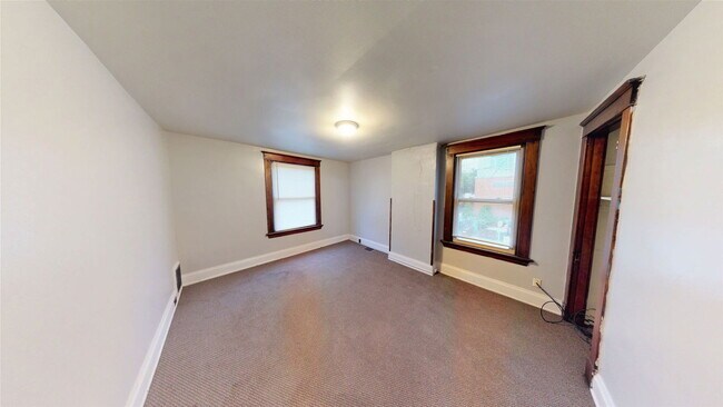 Foto del edificio - 2424 W Clifton Ave