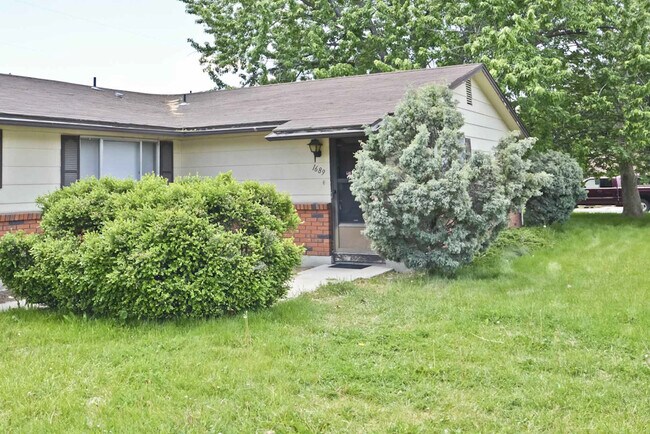 Foto del edificio - 2 Bedroom 1 Bathroom Duplex on the Boise B...