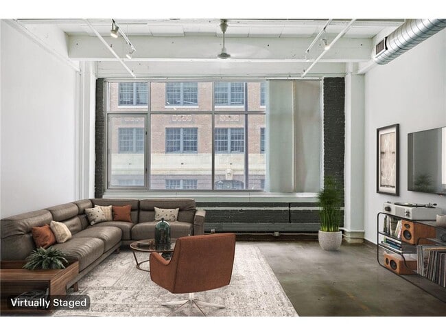Building Photo - 700 N Washington Ave