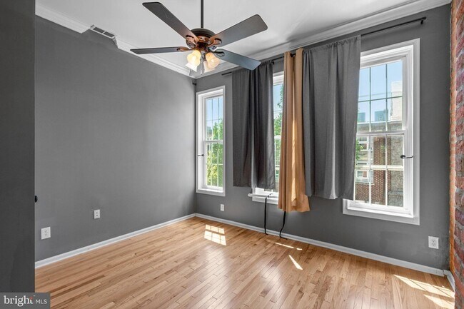 Foto del edificio - 3010 O'Donnell St