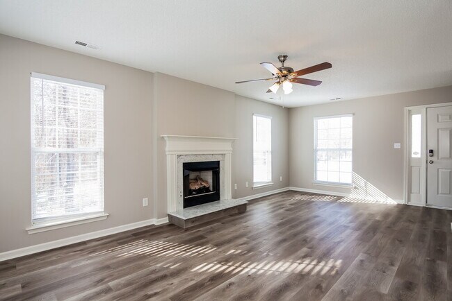 Building Photo - 109 Silverleaf Ct