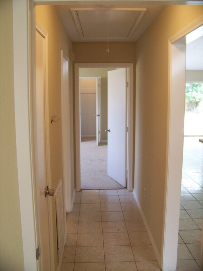 Building Photo - 4742 Tain Dr