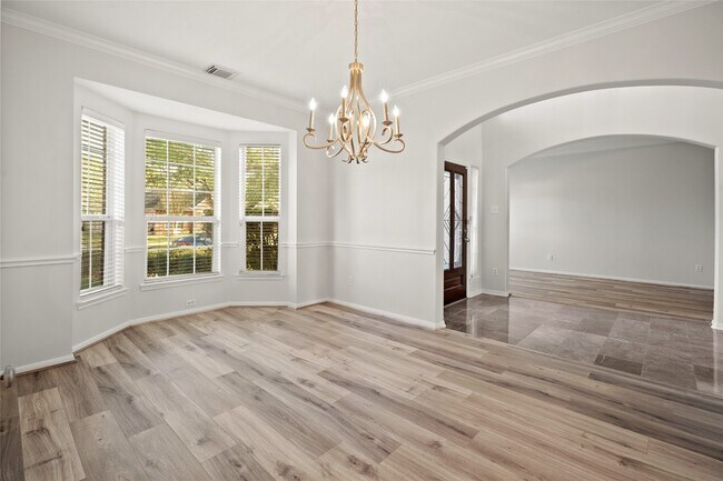 Foto del edificio - 308 Meadow Trail Ct