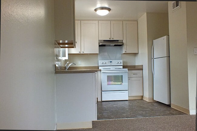 Building Photo - 3439 Agate Dr