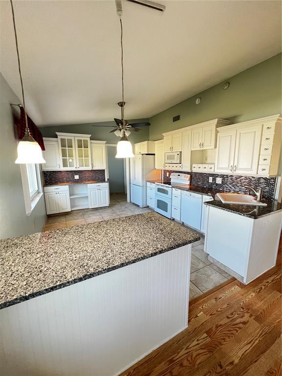 Building Photo - 7735 Deer Foot Dr