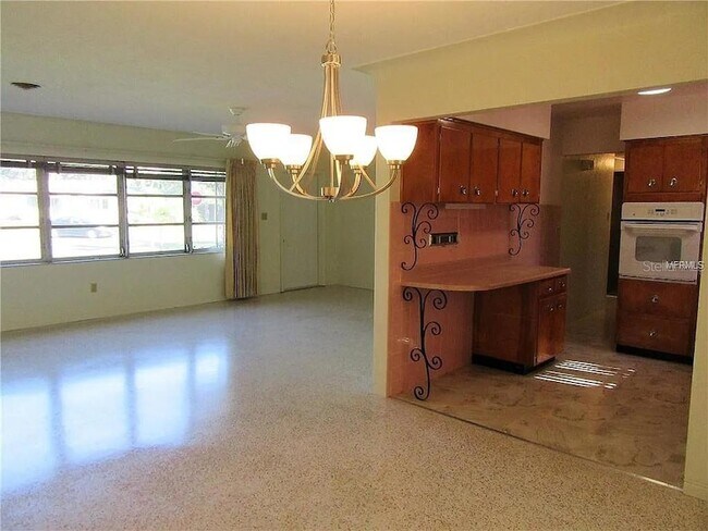 Foto del edificio - 5800 21st Ave. S