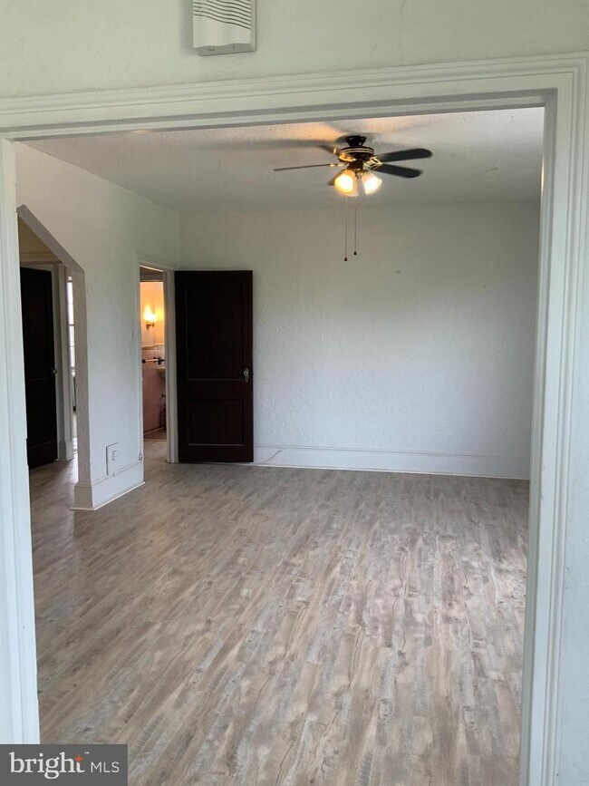 200 Shamokin St Unit 5, Harrisburg, PA 17110 Room for Rent in