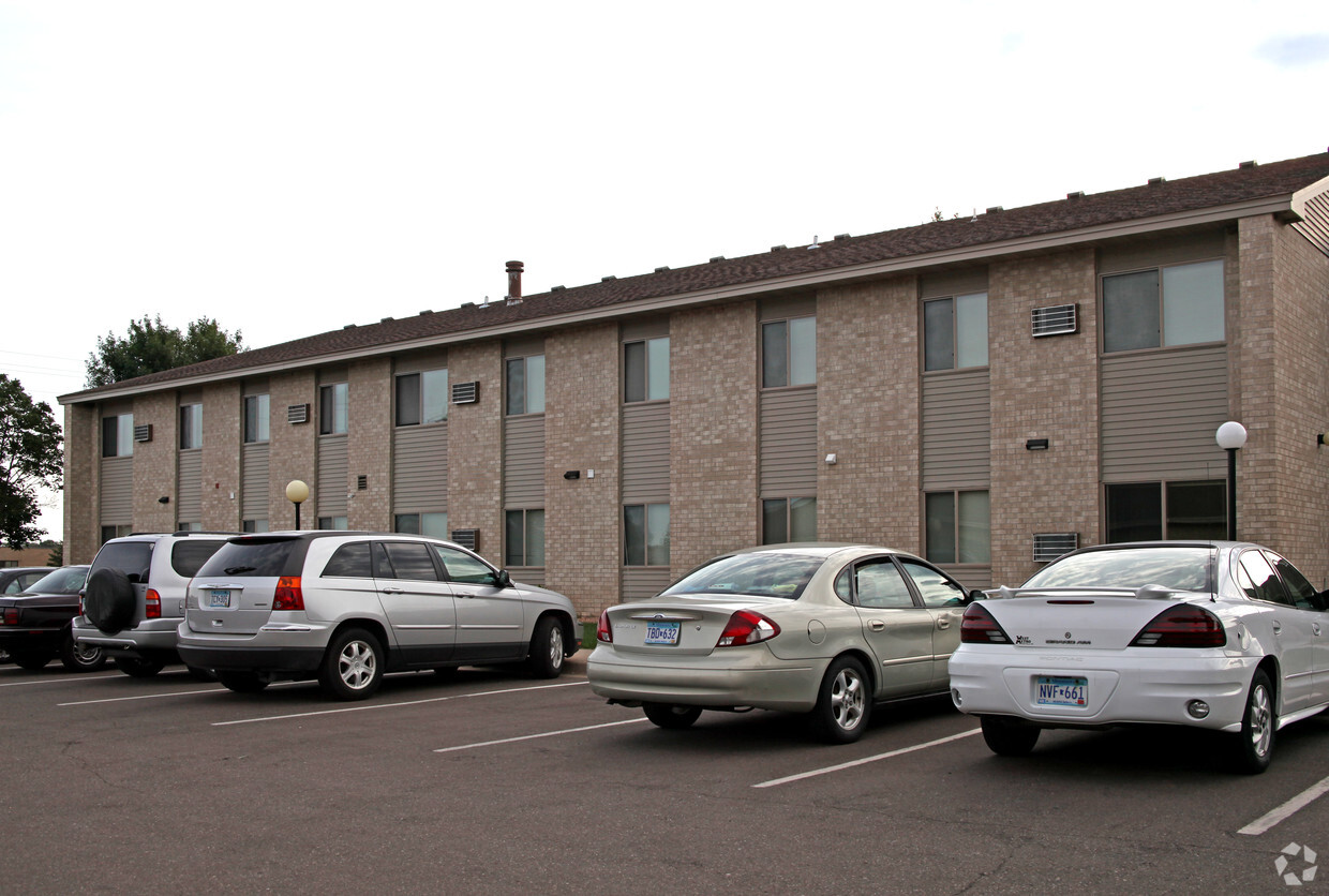 Building Photo - School View Square Apartments