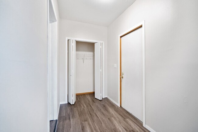 Foto del edificio - 2116 - 2118 College St - Cedar Falls