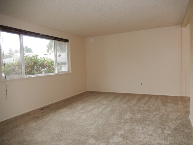 Building Photo - Enjoy life in this charming 2 Bedroom Ramb...