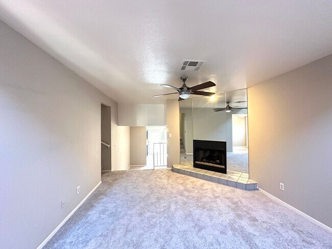 Foto del edificio - 3980 Tirana Way