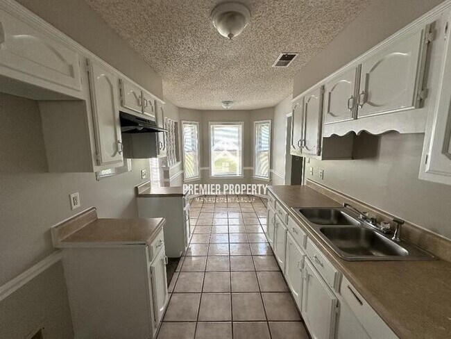 Building Photo - 6678 Steeple Chase Cir