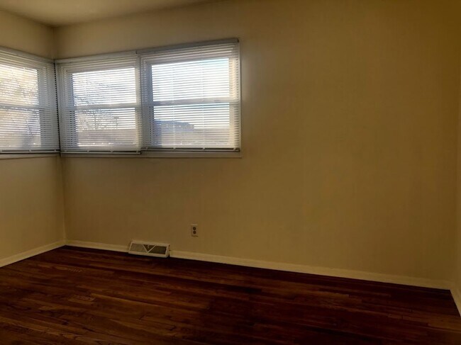 Foto del edificio - 8051 27th Ave