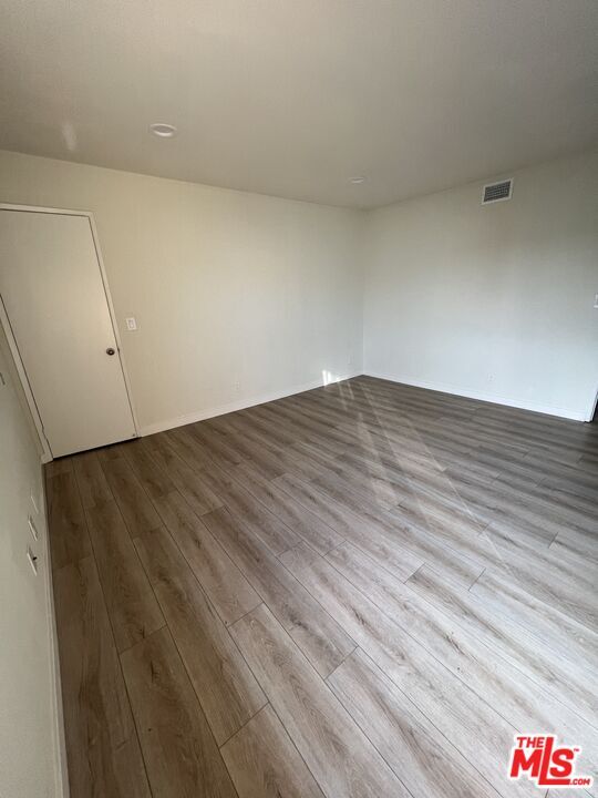 Building Photo - 424 N Kenwood St