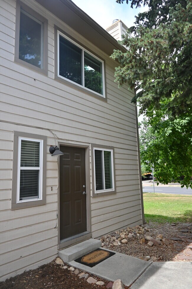 Foto del edificio - 2238 Canyon Blvd