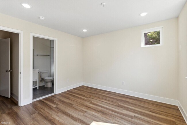 Foto del edificio - 5 br, 5 bath Duplex - 1519 N Sydenham St U...
