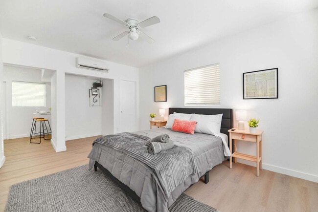 Foto del edificio - 515 NE 82nd St