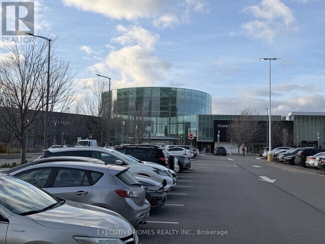 Photo du bâtiment - 4015 The Exchange