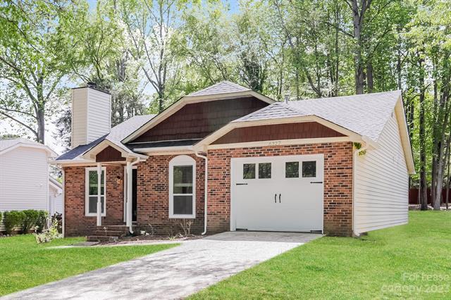 Foto principal - 6327 Round Hill Rd