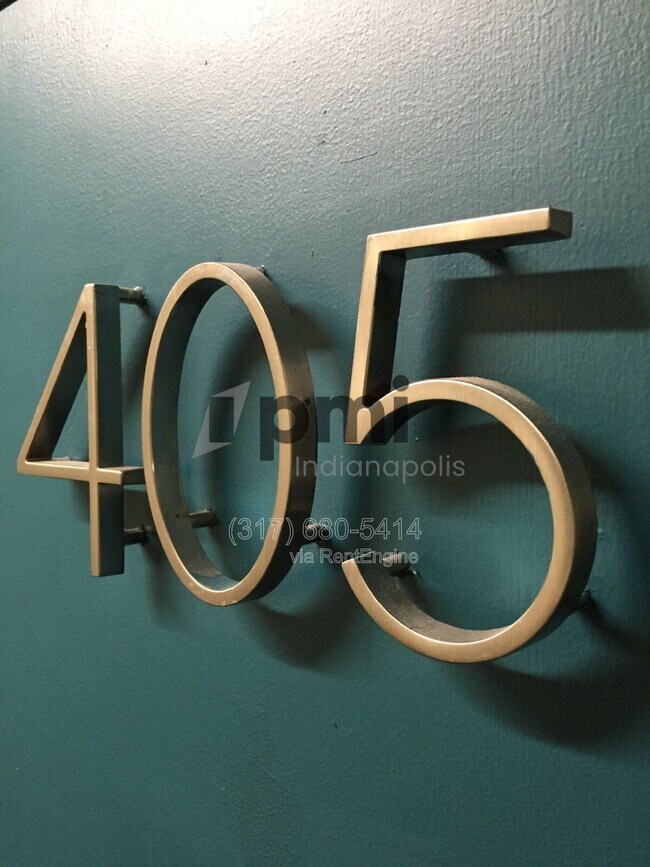 Building Photo - 1 W 28th St