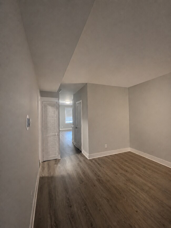 Foto del edificio - 1807 N Hermitage Ave