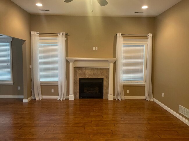 Foto del edificio - Pictures coming soon!  Beautiful 3 bedroom...