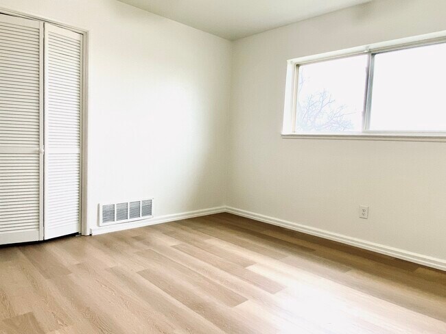 Foto del edificio - 5819 Michael Rd