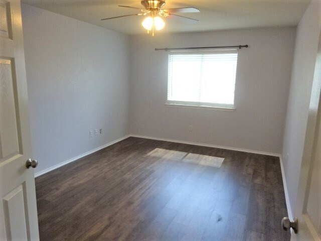 Building Photo - 236 Lottie Ln