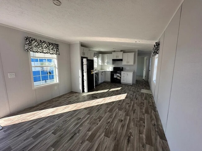 Building Photo - Sycamore Estates
