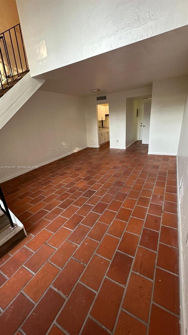 Foto del edificio - 10903 N Kendall Dr