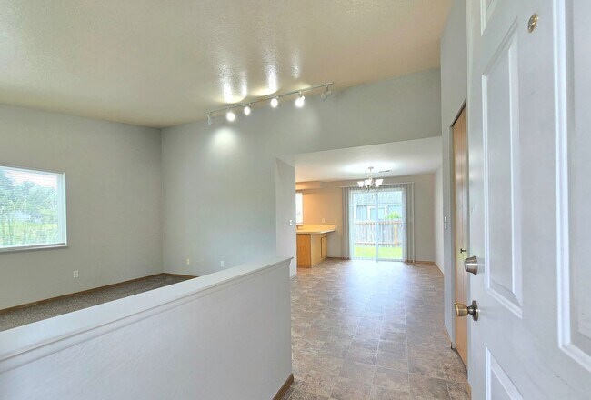 Foto del edificio - Charming 3 Bed/ 1.5 Bath Home Available in Lake Stevens