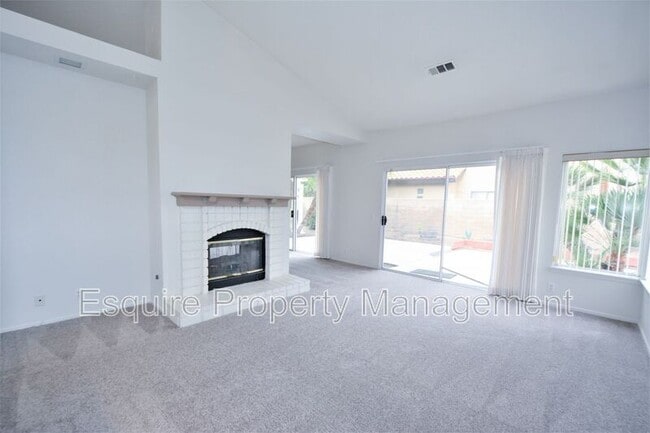Foto del edificio - 1621 Devonshire Dr