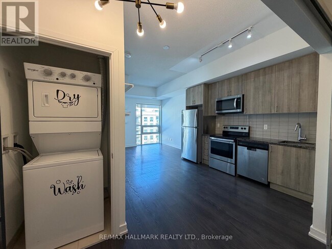 Photo du bâtiment - 621 Sheppard Ave E