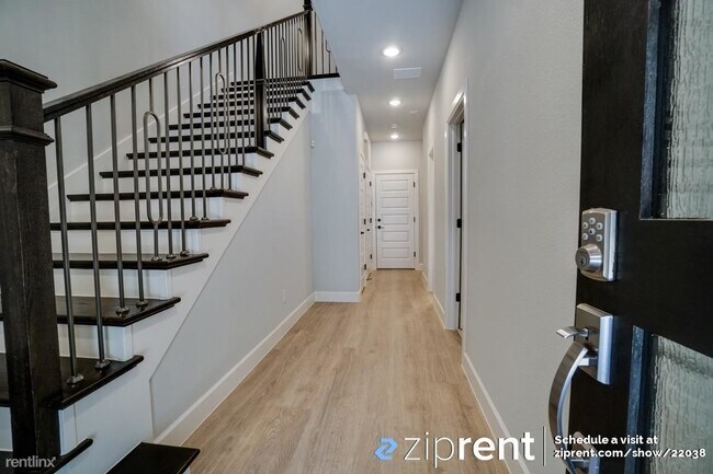 Foto del edificio - 3 br, 3 bath House - 8270 callimont lane, ...
