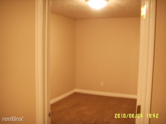 Building Photo - 4861 S 2400 W