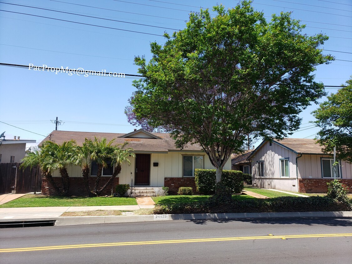 24621 Pennsylvania Ave Lomita Ca 90717 Apartments Lomita Ca Apartments Com